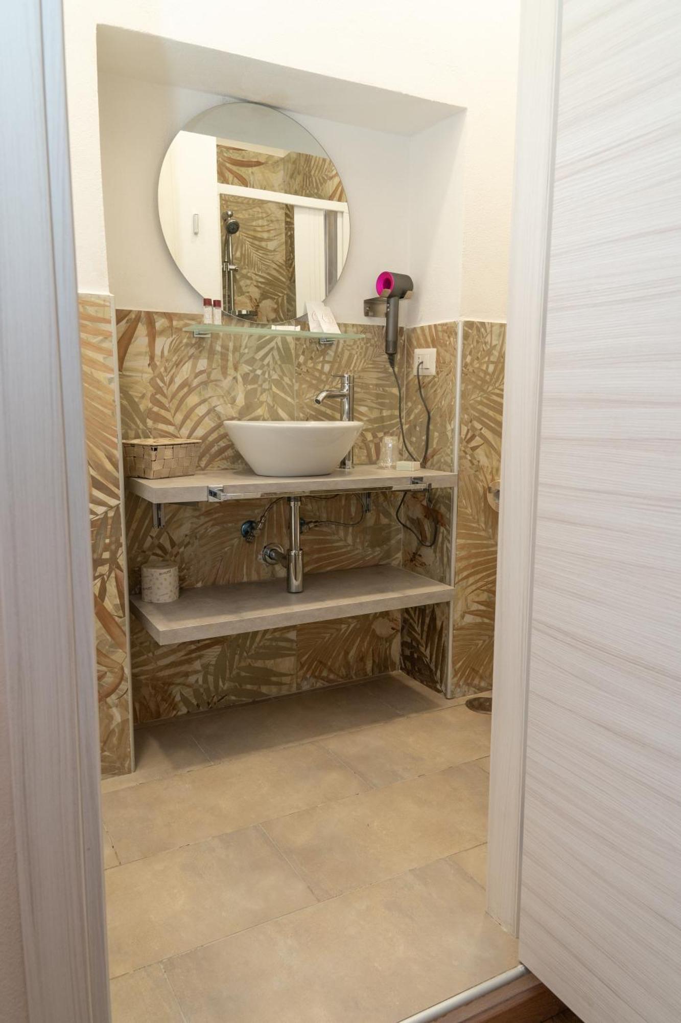 The Sun Hotel Boutique Napoli Экстерьер фото